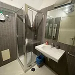 Amedeo Metro Loft Centro Lägenhet